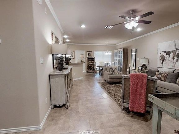 4th image of 4020 Golden Eagle Dr Unit B