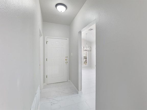 5th image of 9505 Woodvale Dr