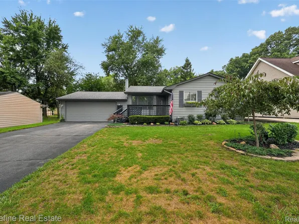 4306 Middledale Ave, West Bloomfield, MI 48323