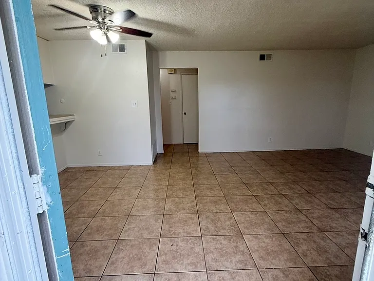 4479 La Cresta Way #1 — Photo 3