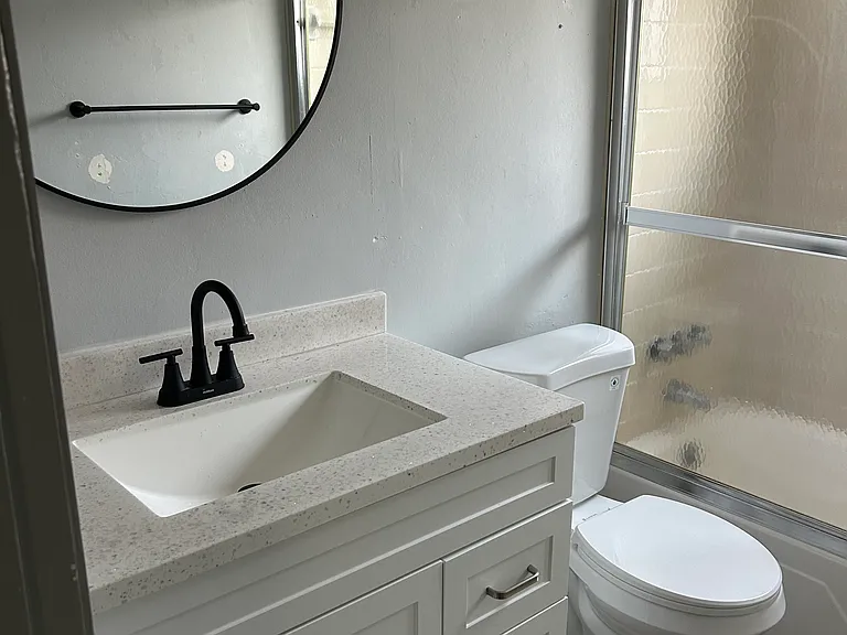 7517 Hollyridge Dr — Photo 7