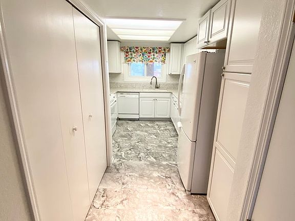 4th image of 945 Pepper St APT 314