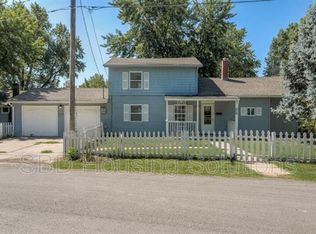 10719 E 19th St S, Independence, MO 64052