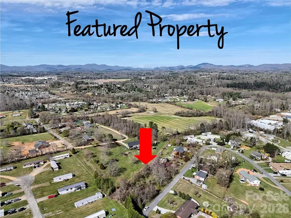 Maplewood Knoll Dr, East Flat Rock, NC 28726