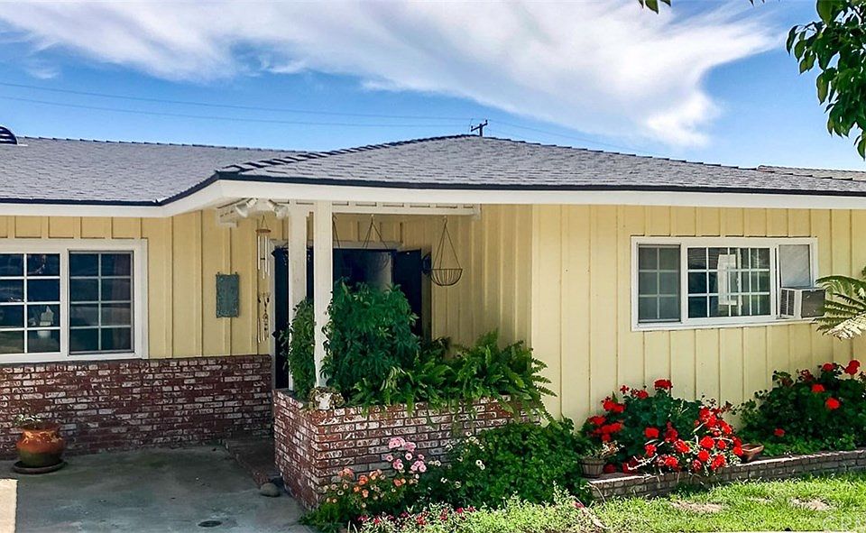 1st image of 15266 Campina Ln
