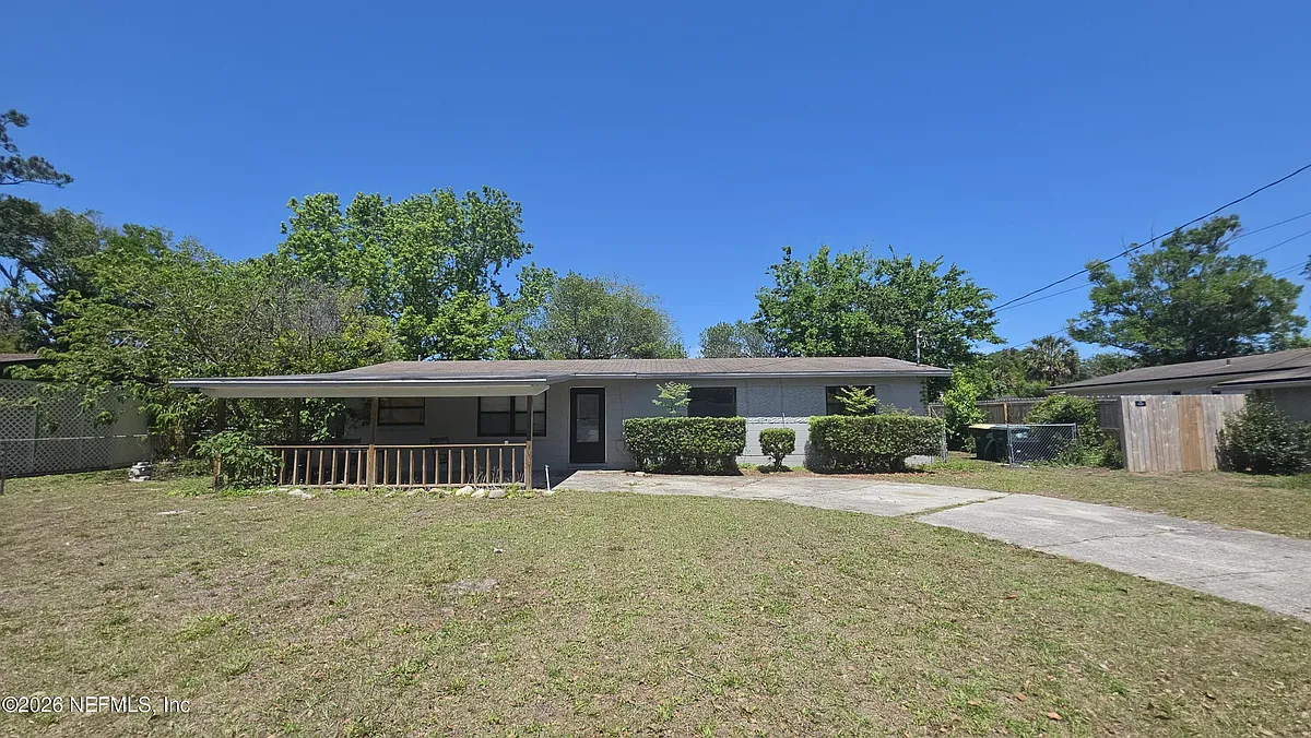 Building Photo - 10791 Luana Dr N