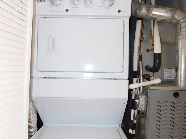 1851 W Chicago Ave #2R — Photo 8