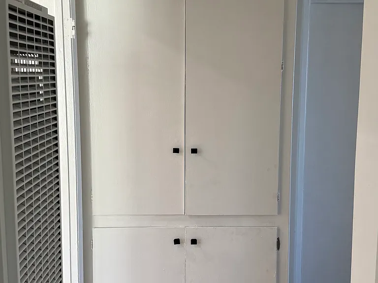 140 N Hayworth Ave #8 — Photo 15