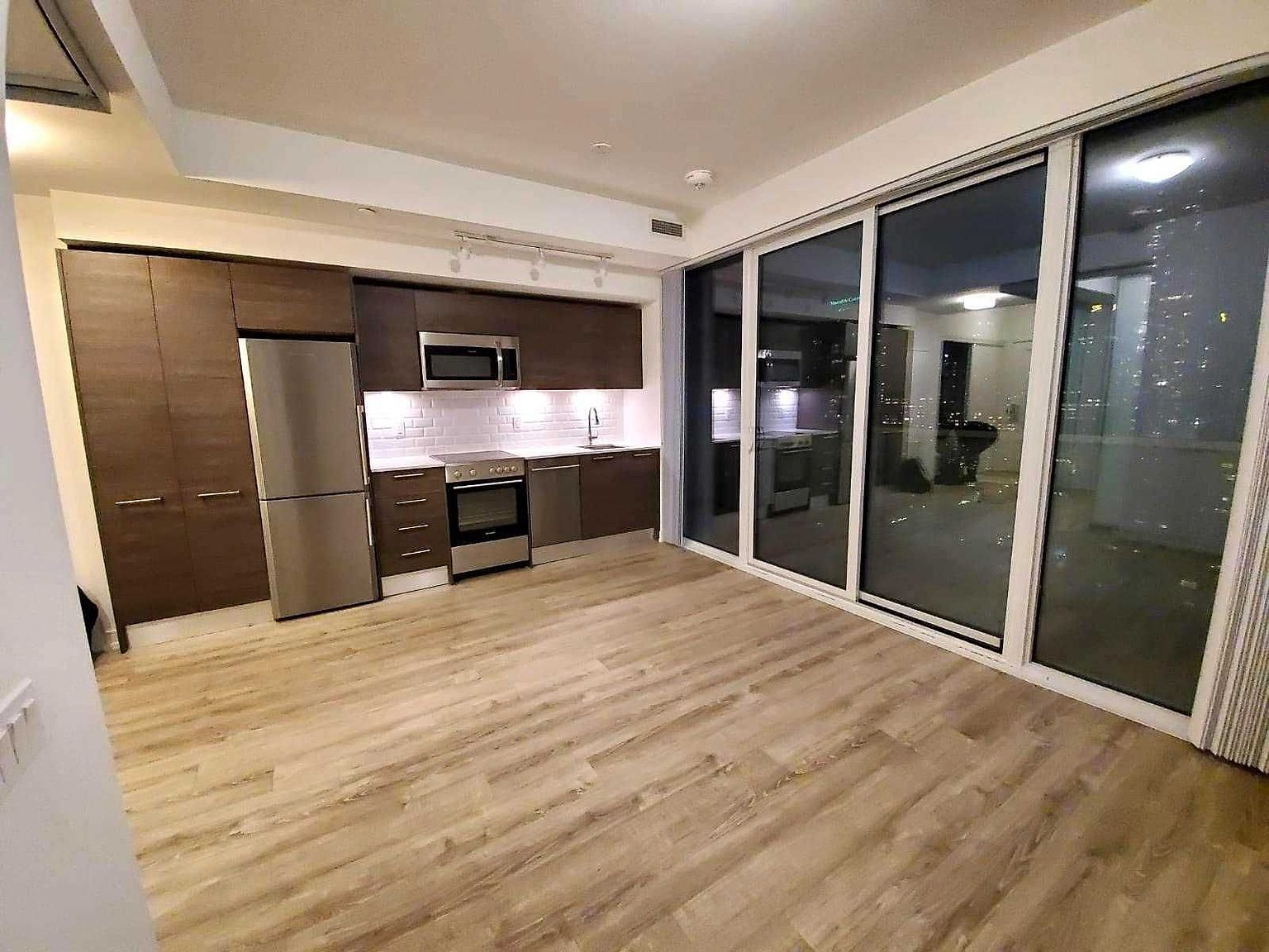 28 Wellesley St E UNIT 2808, Toronto, ON M4Y 0C4 Zillow 28 Wellesley St E UNIT 2808, Toronto, ON M4Y 0C4 Zillow