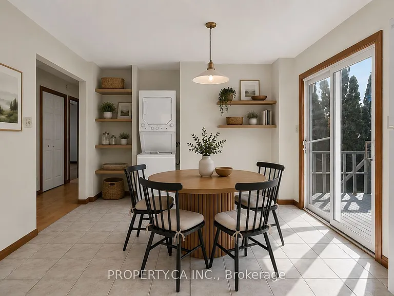 194 Merritt Ave — Photo 4