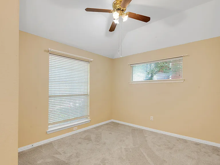 1404 Ranch Hill Dr — Photo 22