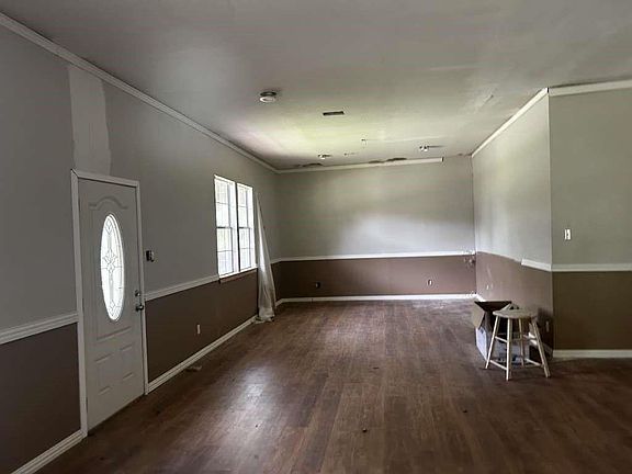 3rd image of 206 Grayson St