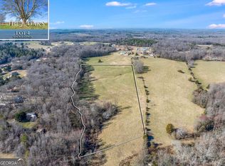 4 The Oaks Dr, Hartwell, GA 30643