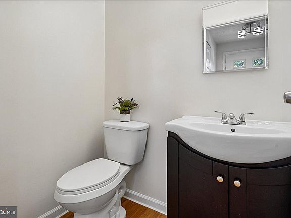 4th image of 3517 Belfry Ln