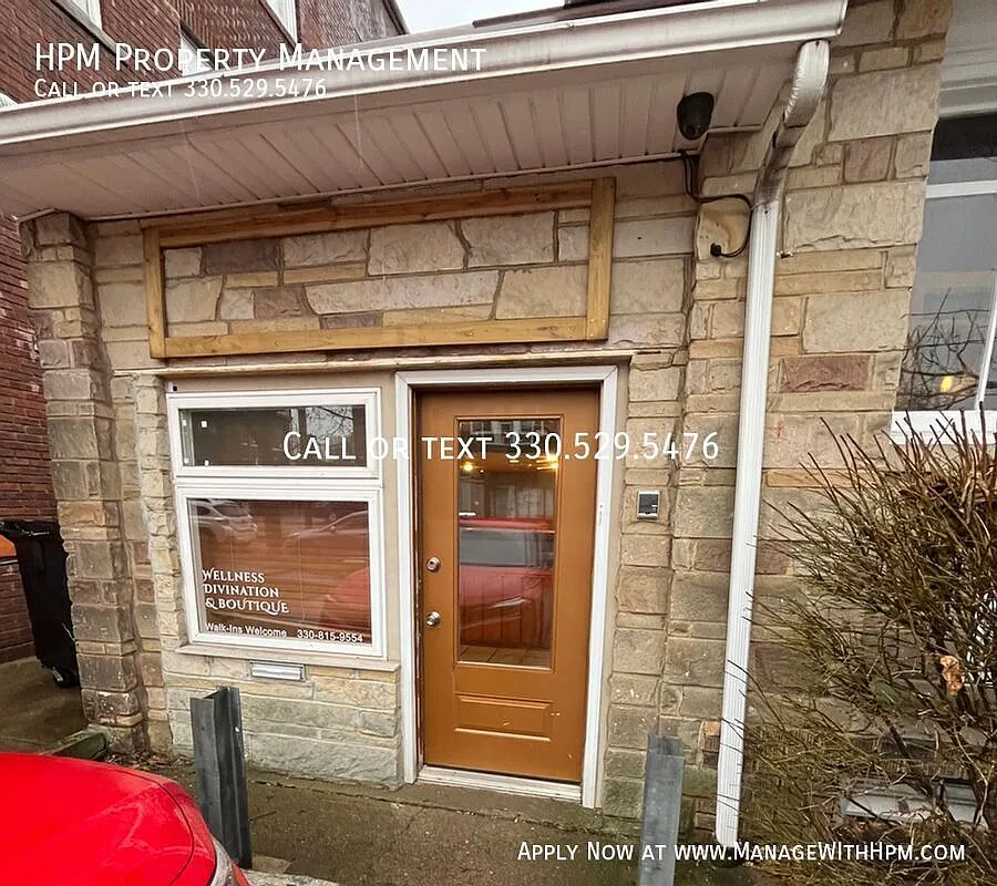 1 bed, 1.5 bath, $900 — Photo 1