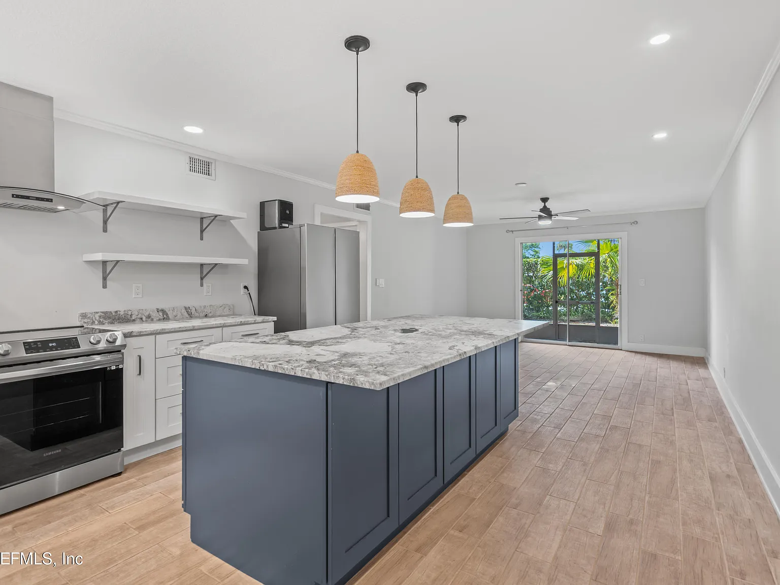 2 bed, 1.0 bath, 832 sqft, $2,175 — Photo 3