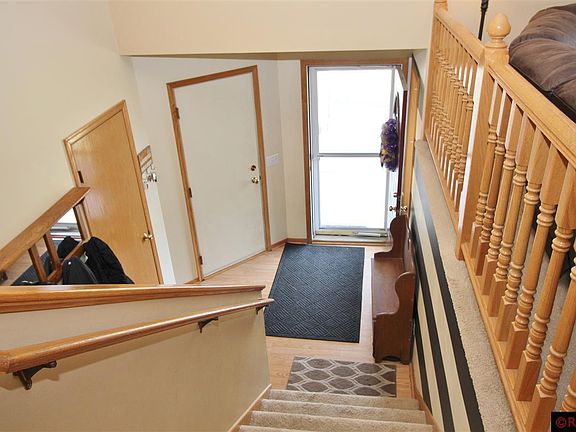 3rd image of 320 Falcon Dr