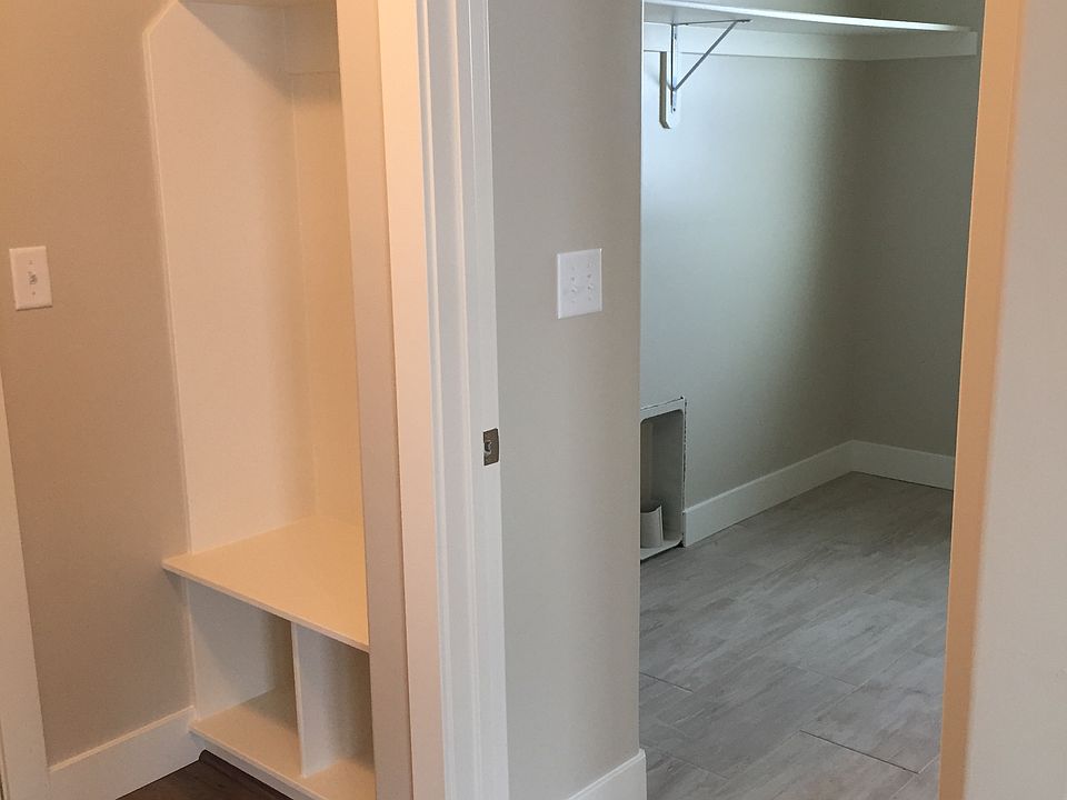 2nd image of 918 W Academy Dr #11