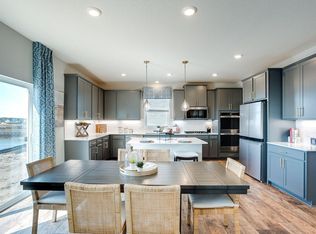 8357 Shire Trl, Saint Paul, MN 55129