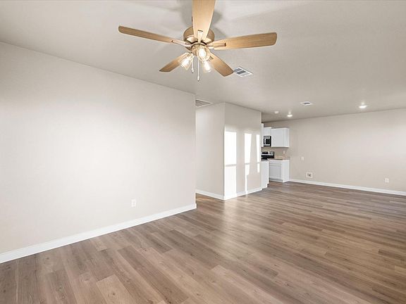 3rd image of 13203 Avenue S