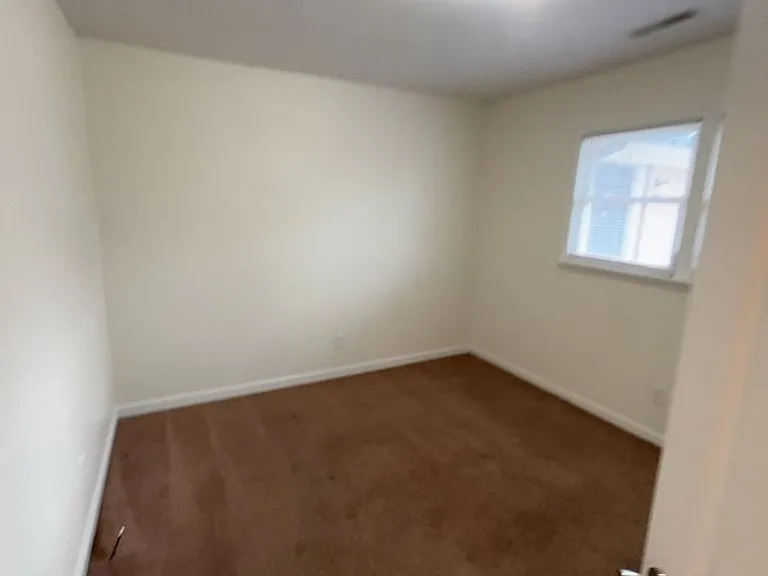 Skyline Apartments — Photo 22