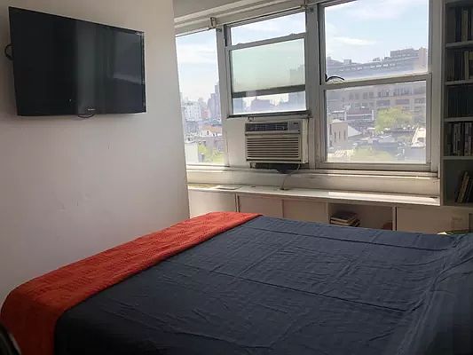 2nd image of 360 W 22nd St APT 9S