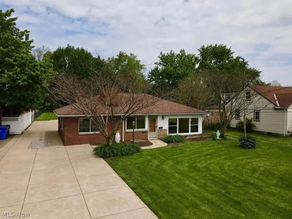 17900 Holland Rd, Brookpark, OH 44142