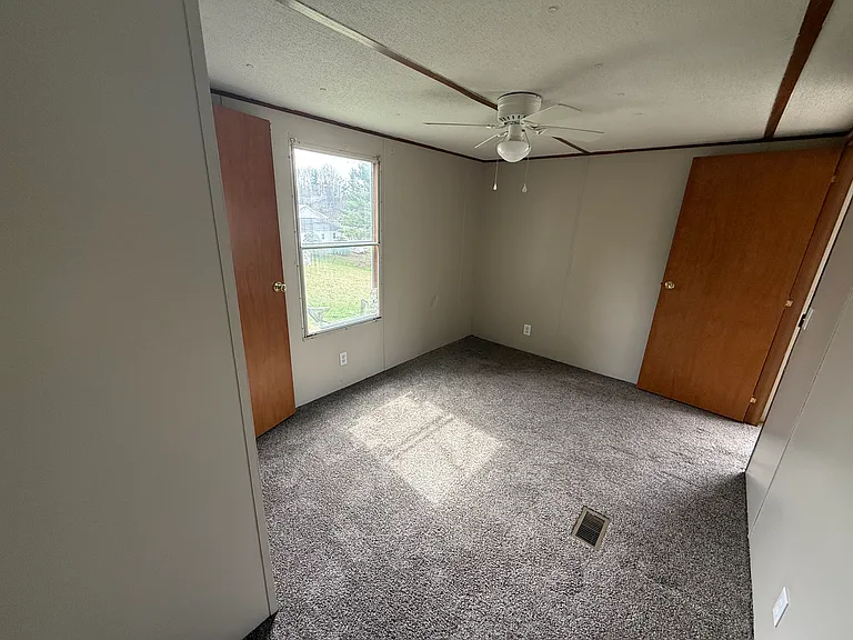 253 Ideal Cres — Photo 9