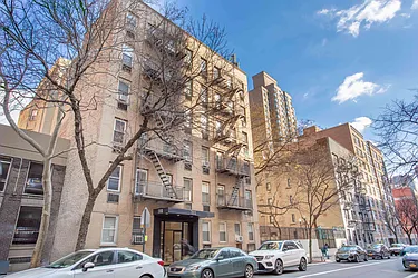 311 East 25th Street in Kips Bay