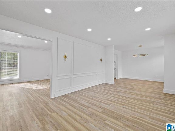 5th image of 3520 Ridgeview Dr