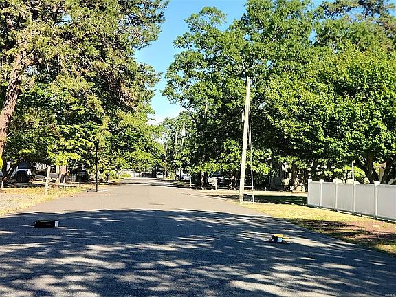5th image of 1324 Leguene Ave