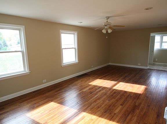 2nd image of 2400 Silver Creek Dr