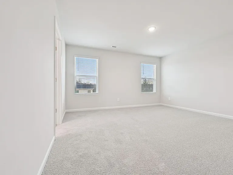 1041 Saint Lawrence Dr — Photo 16