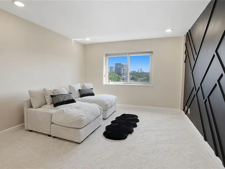 2285 Peachtree Rd NE #709 — Photo 16