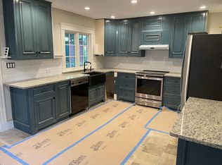 26 Gurney St #1, Cambridge, MA 02138
