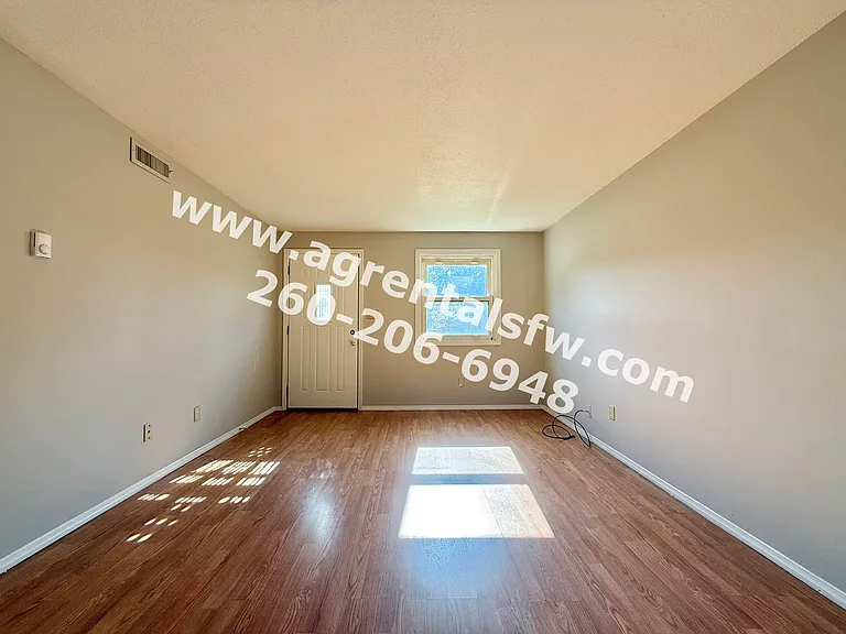 2911 Nordholme Ave — Photo 3