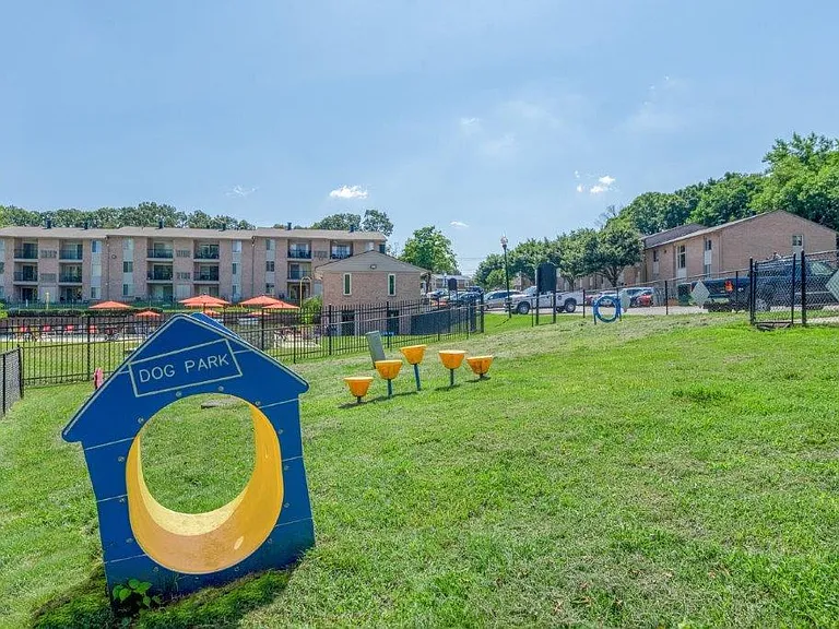 Quail Hollow Apartment Homes — Photo 19