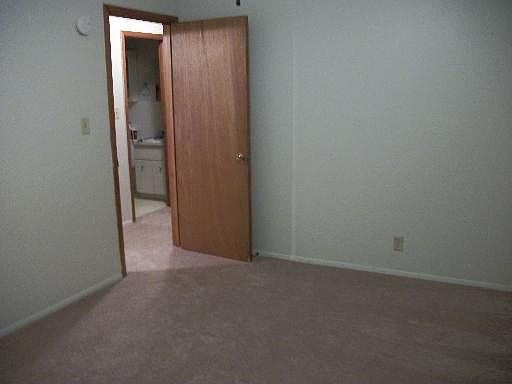 2nd image of 2219 Glenwood Ave APT 2E