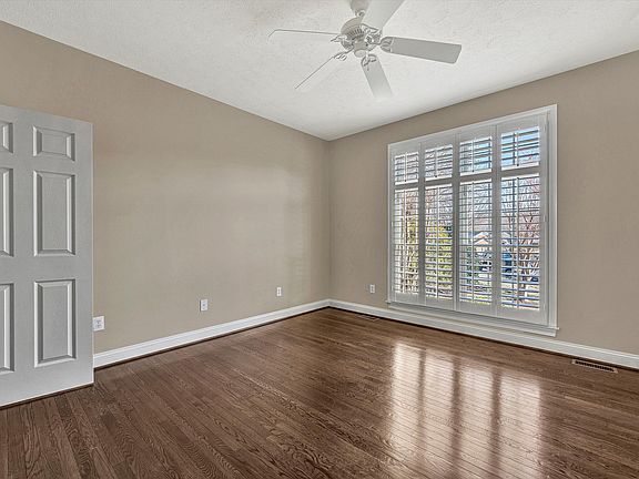 4th image of 3301 Southwood Village Ct SW