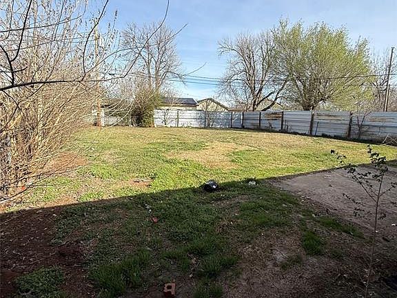 4th image of 2825 SW 62nd St