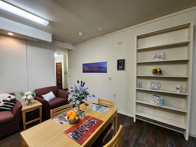 Aces Apartments — Photo 56