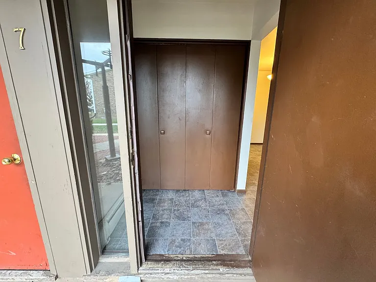 1515 Holiday Dr — Photo 8