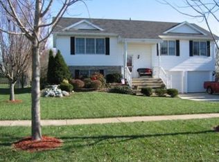 15847 Stevenson St, Lowell, IN 46356