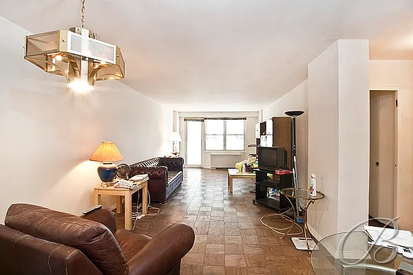 Sold by Bellmarc Realty | media 16