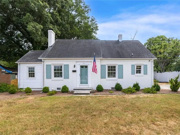 517 W Mountain St, Kernersville, NC 27284