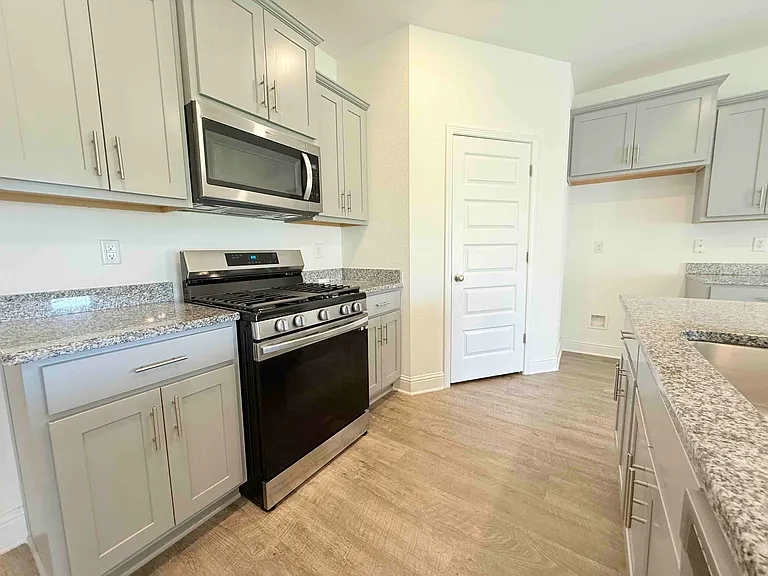 13179 Cavalier St — Photo 11