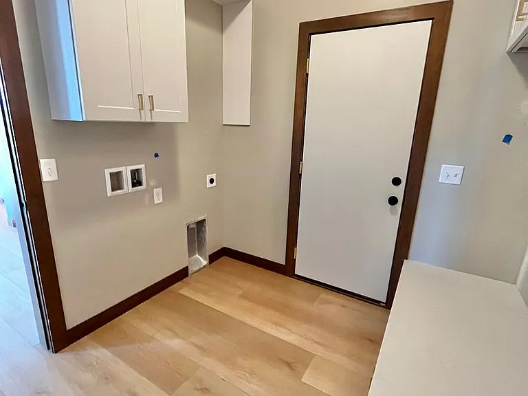 5525 W Liberator Cir — Photo 9