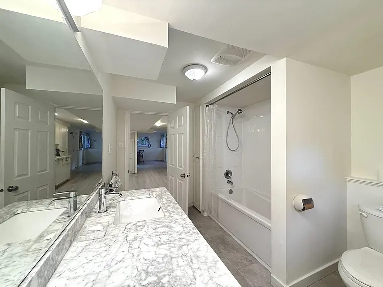 1365 Fulton Ave — Photo 9
