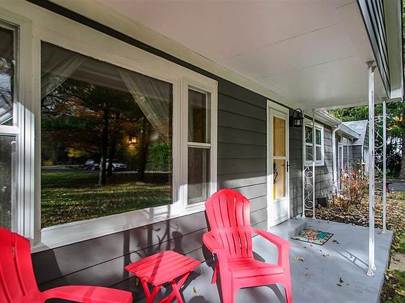 3rd image of 5221 Pontiac Trl