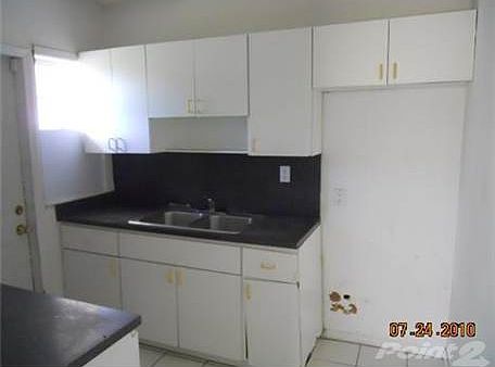 3rd image of 1361 NW 52nd St